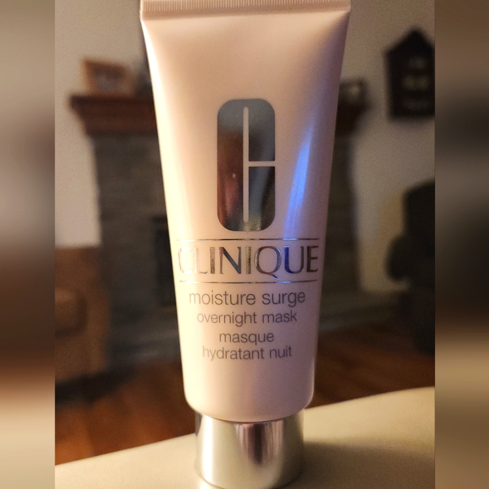 Clinique Moisture Surge Overnight Mask